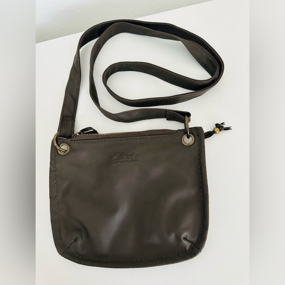 NWOT Elixir by Shakira Hand crossbody Bag